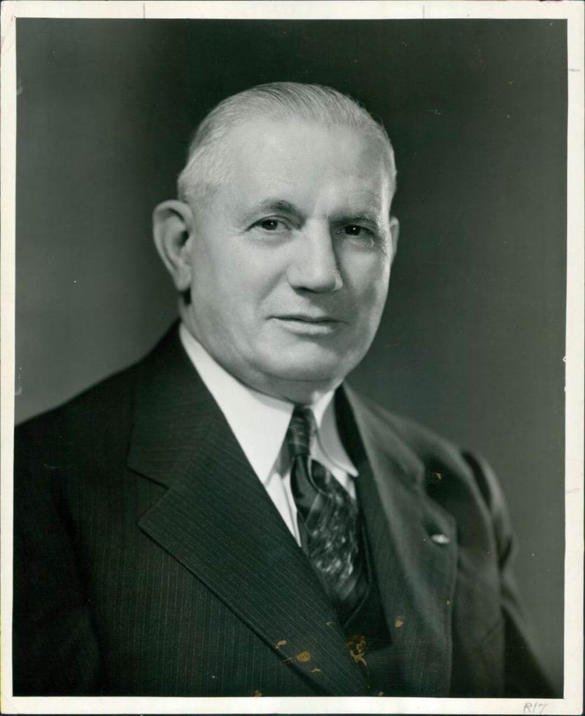 Джордж Джейкоб (7 июня 1877 - 10 марта 1951) был основателем State Farm со штаб-квартирой в Блумингтоне, штат Иллинойс.